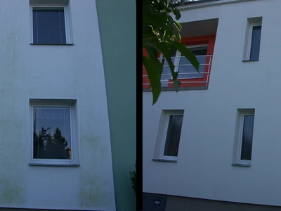 Rozdíl čištěni fasády rodinného domu před a po. Aplikace chemického přípravku a mytí tlakovou vodou provedeno pomocí speciálního teleskopu.