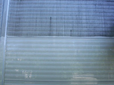 Čištění fasády průmyslové haly