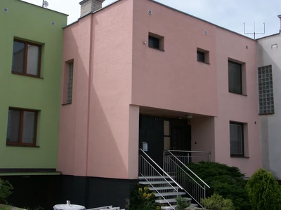 Fasáda po vyčištění a impregnaci