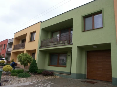 Fasáda po vyčištění a impregnaci